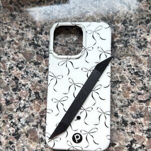 Loopy Case Black Bows